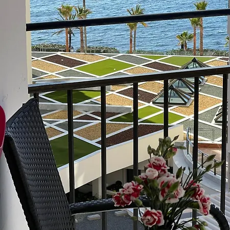 Stunning In Μαρμπέλλα